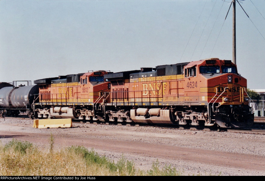 BNSF 4624 West